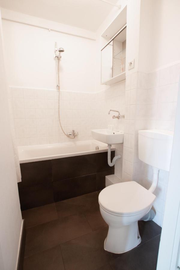 Amazing View And Great Location. Ratusz Arsenal. Appartement Warschau Buitenkant foto