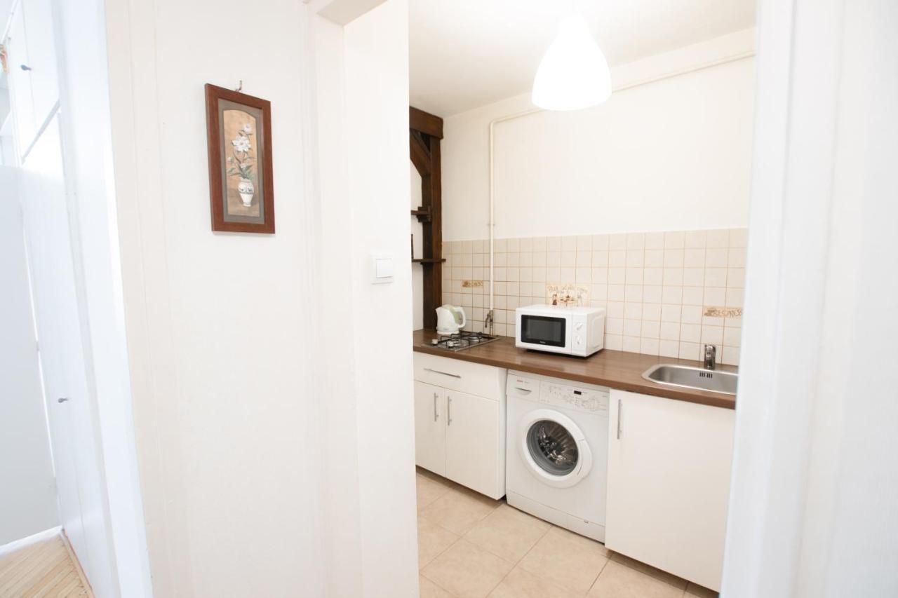 Amazing View And Great Location. Ratusz Arsenal. Appartement Warschau Buitenkant foto